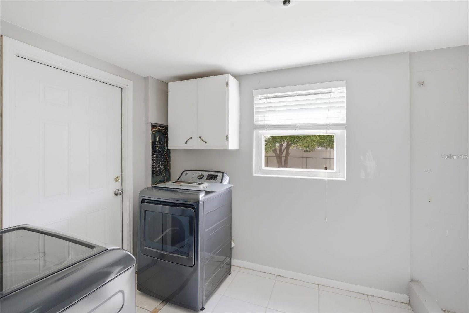 Image 18 of 28 For 7016 Davin Street