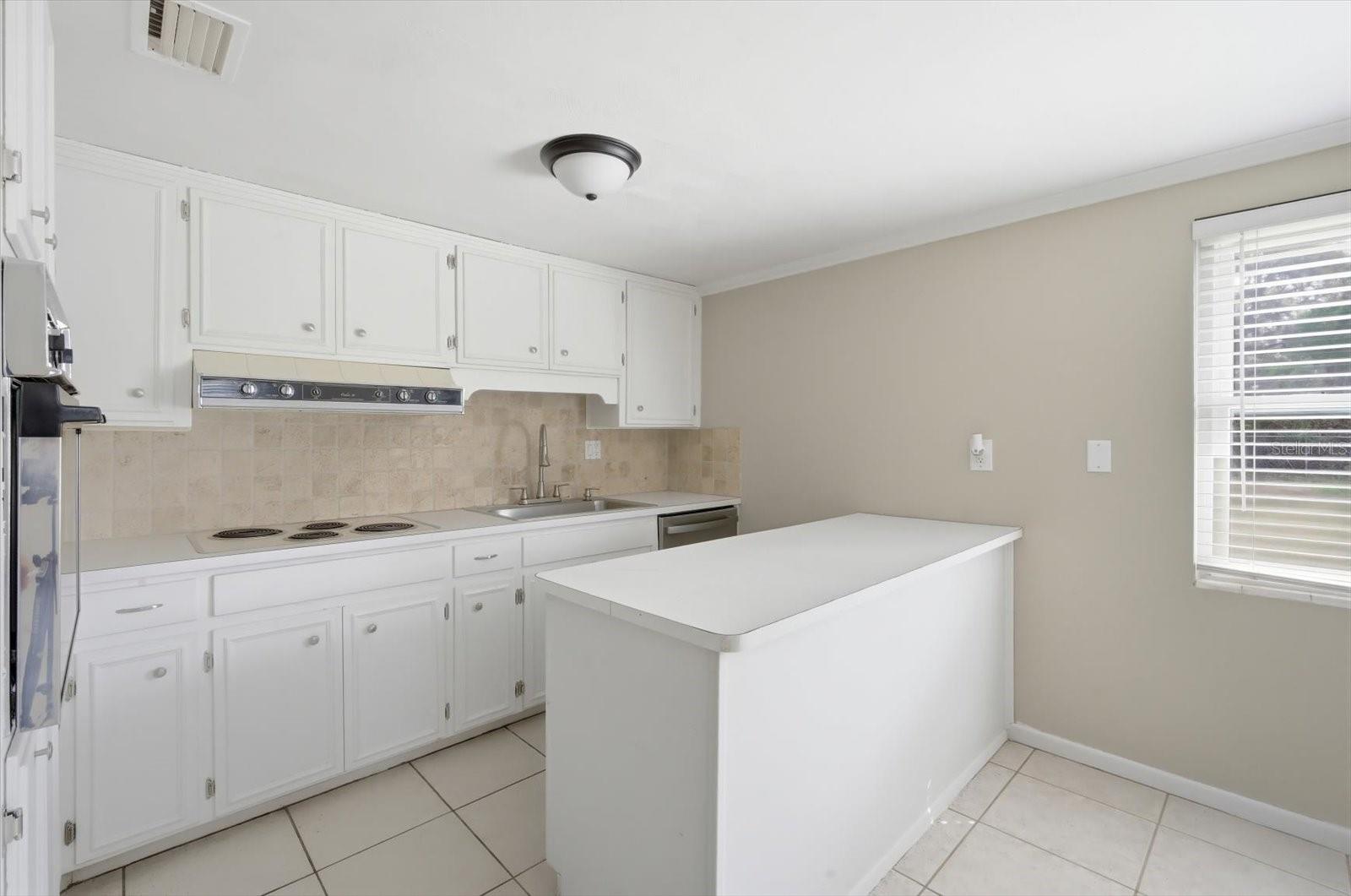 Image 7 of 28 For 7016 Davin Street