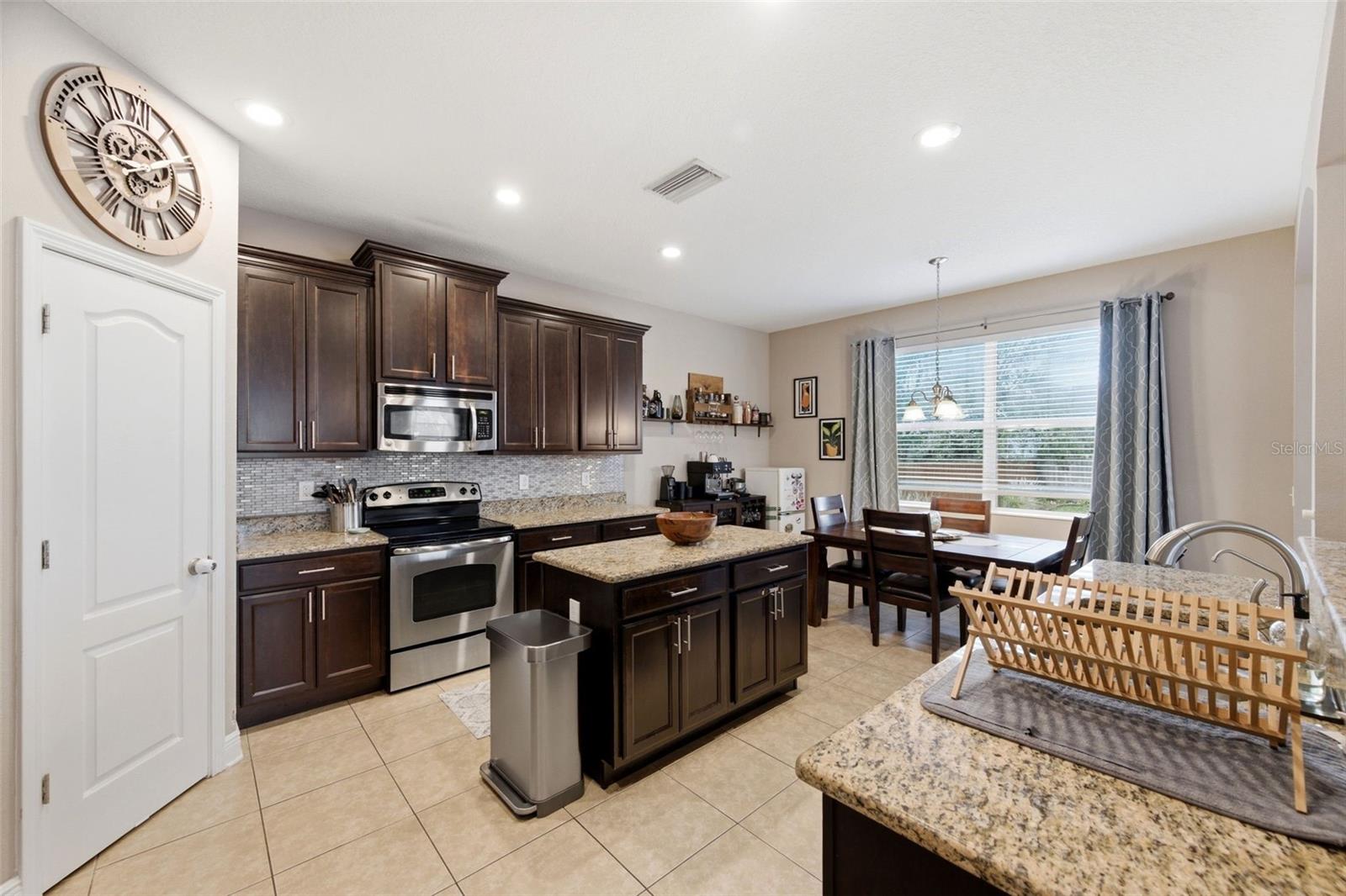 Image 22 of 36 For 6024 6th Street