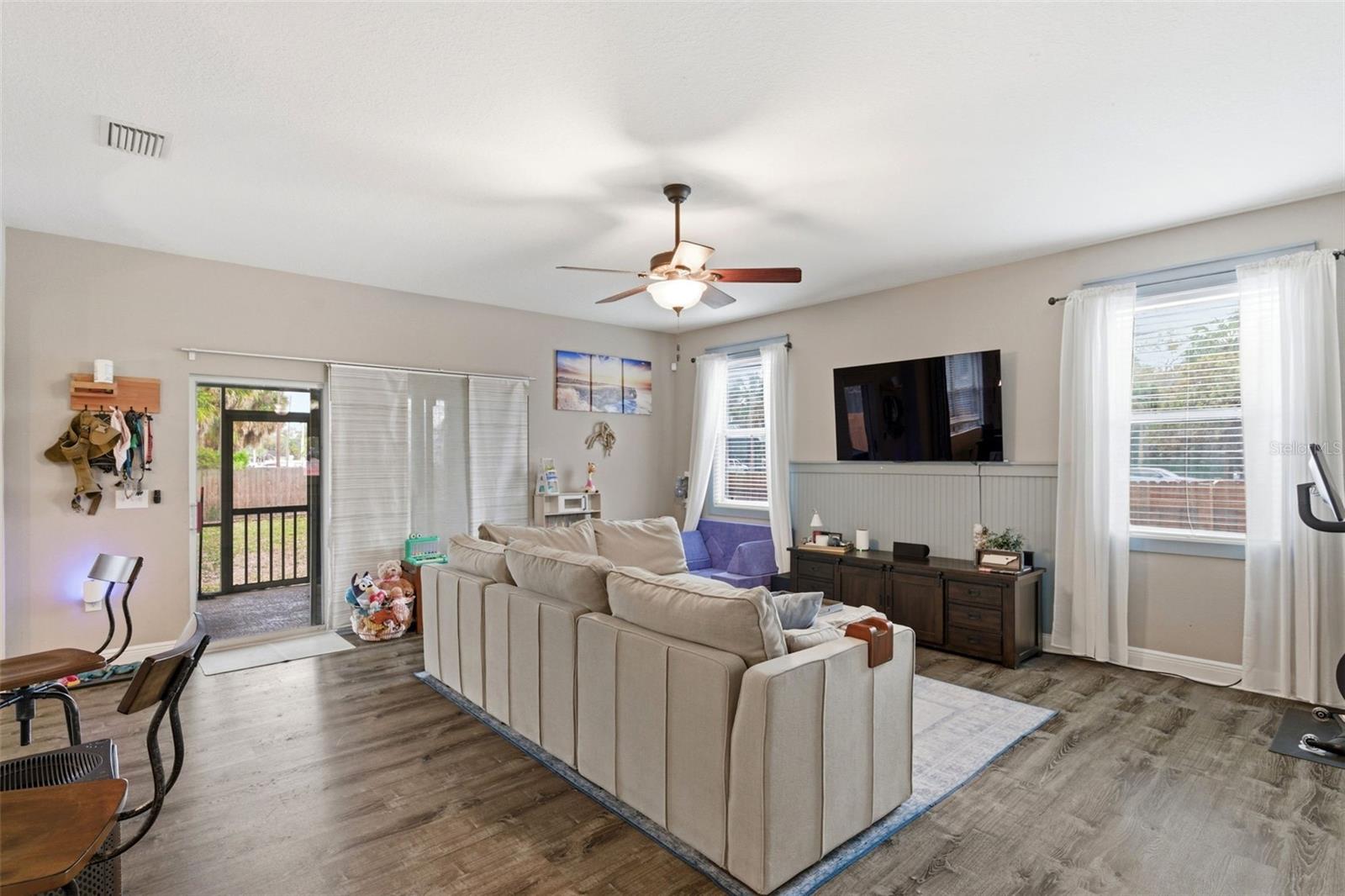 Image 29 of 36 For 6024 6th Street