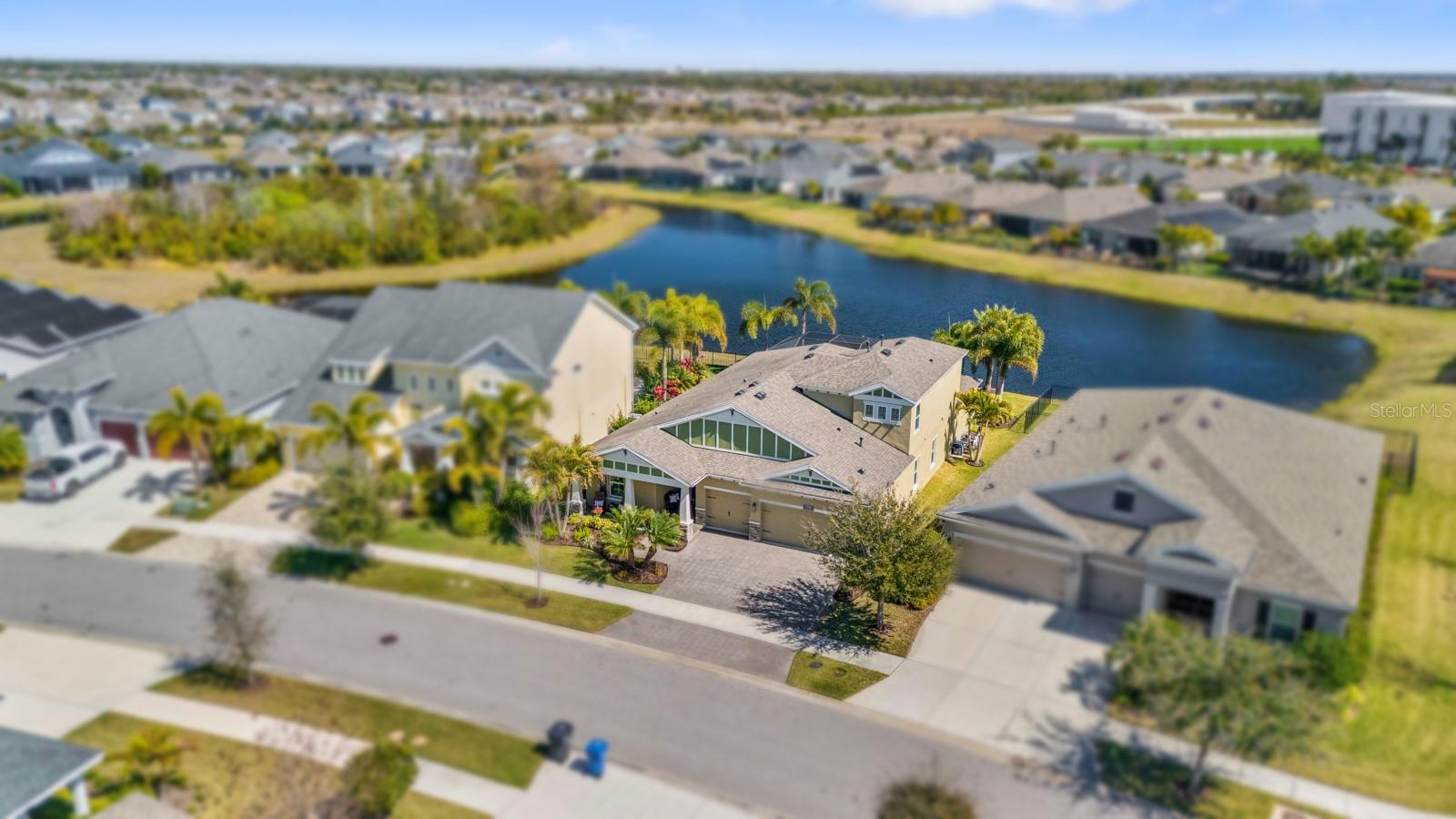 Listing photo id 0 for 7328 Paradiso Drive