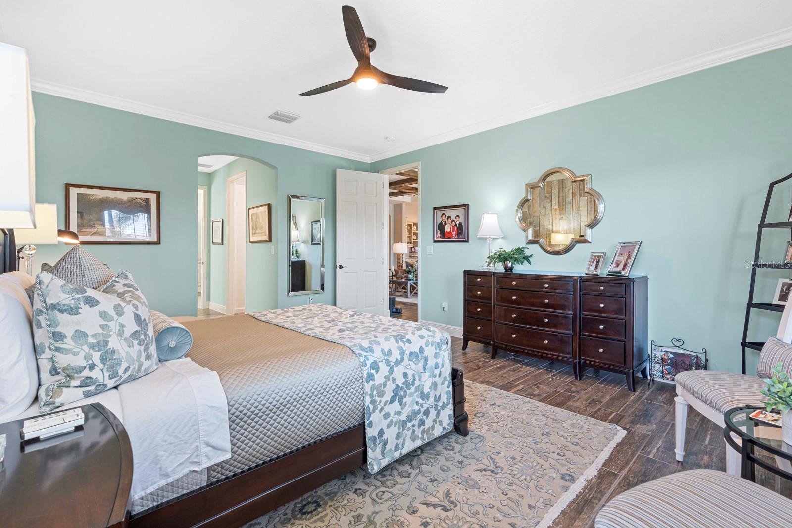 Listing photo id 19 for 7328 Paradiso Drive