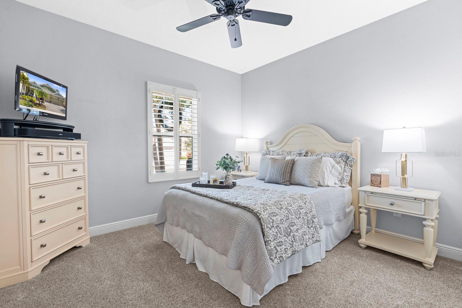 Listing photo id 28 for 7328 Paradiso Drive