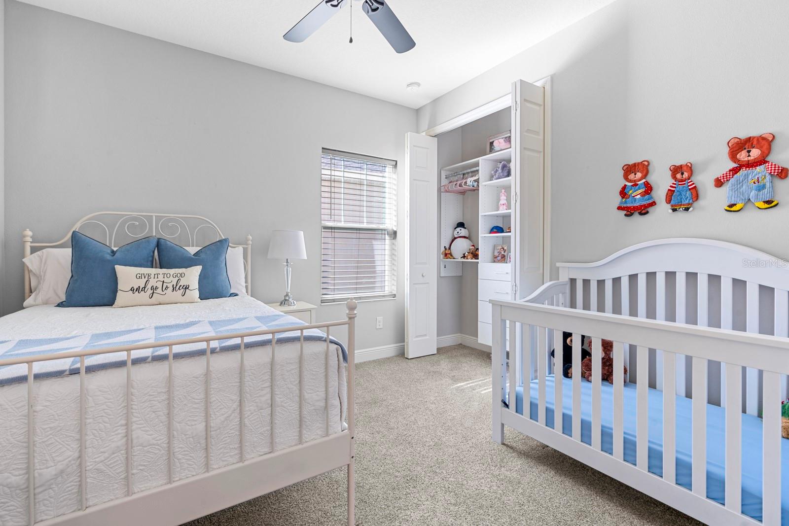 Listing photo id 33 for 7328 Paradiso Drive