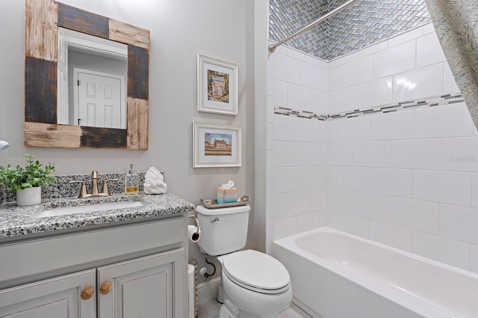 Listing photo id 34 for 7328 Paradiso Drive