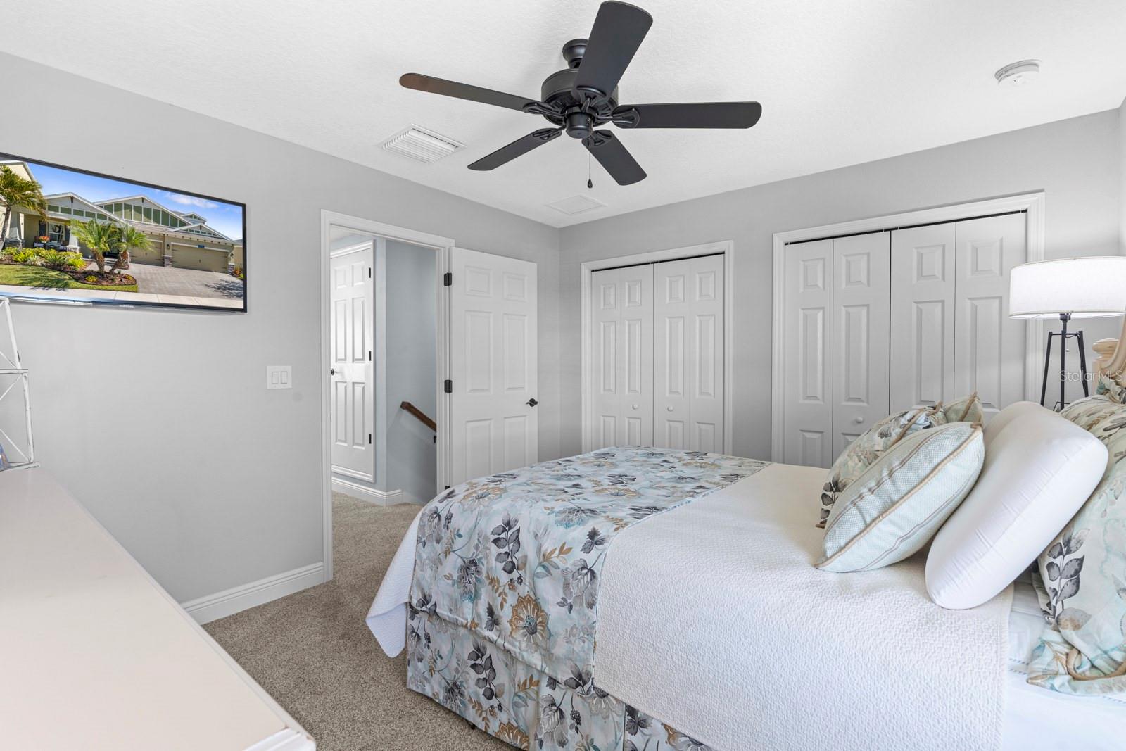 Listing photo id 38 for 7328 Paradiso Drive