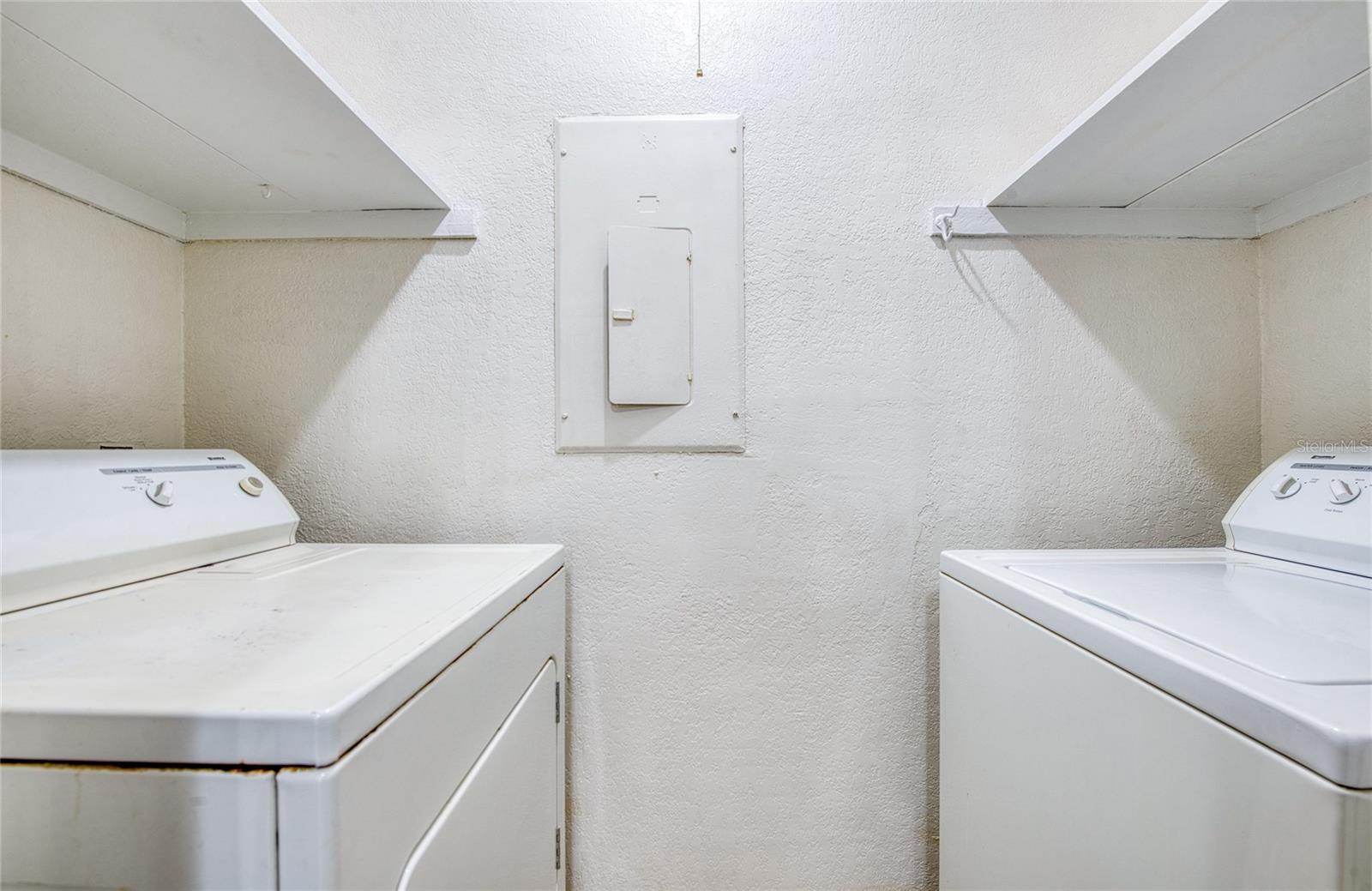 Listing photo id 24 for 455 Alt 19 S 21