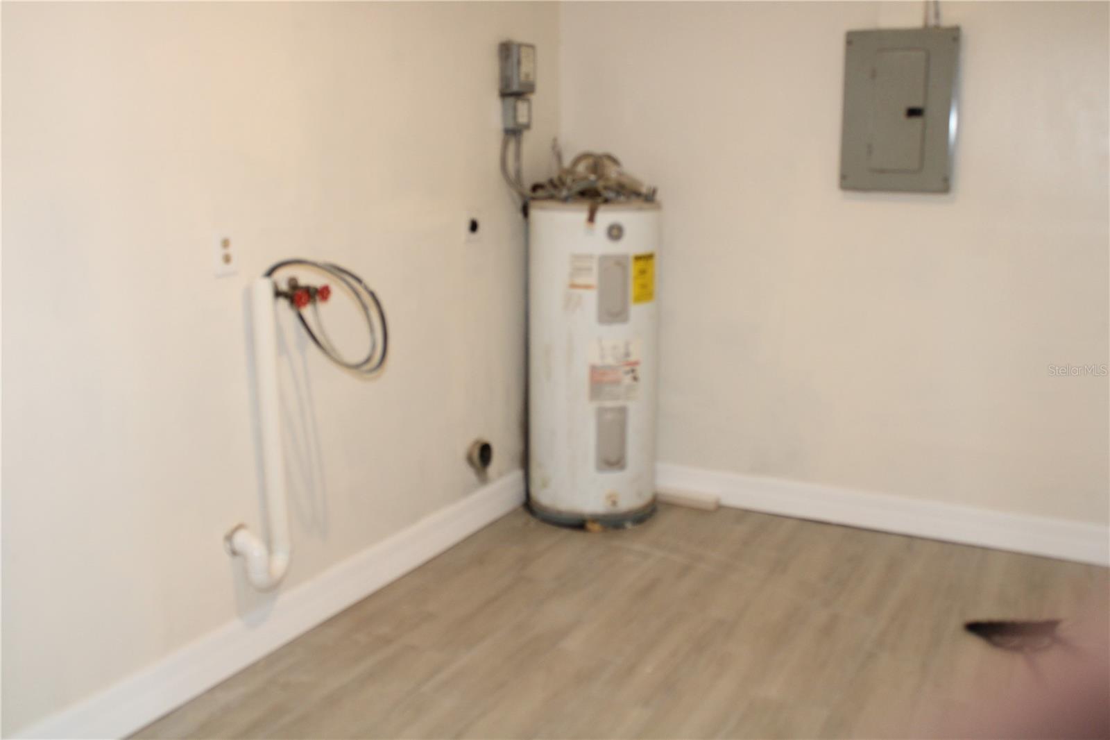 Image 10 of 13 For 11637 Kerry Court