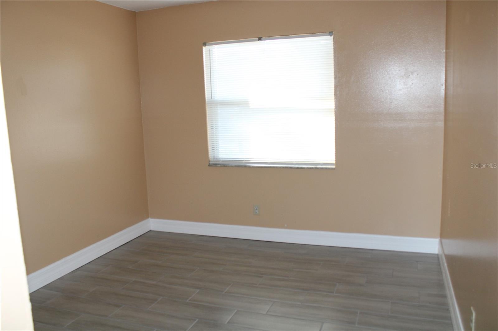 Image 6 of 13 For 11637 Kerry Court