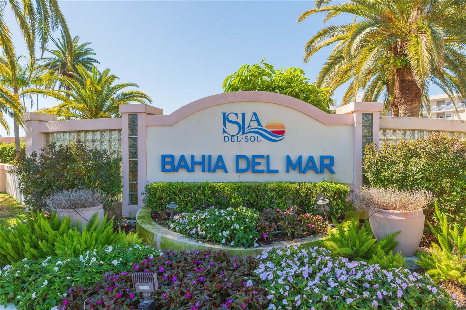 Image 3 of 36 For 6080 Bahia Del Mar Circle 113