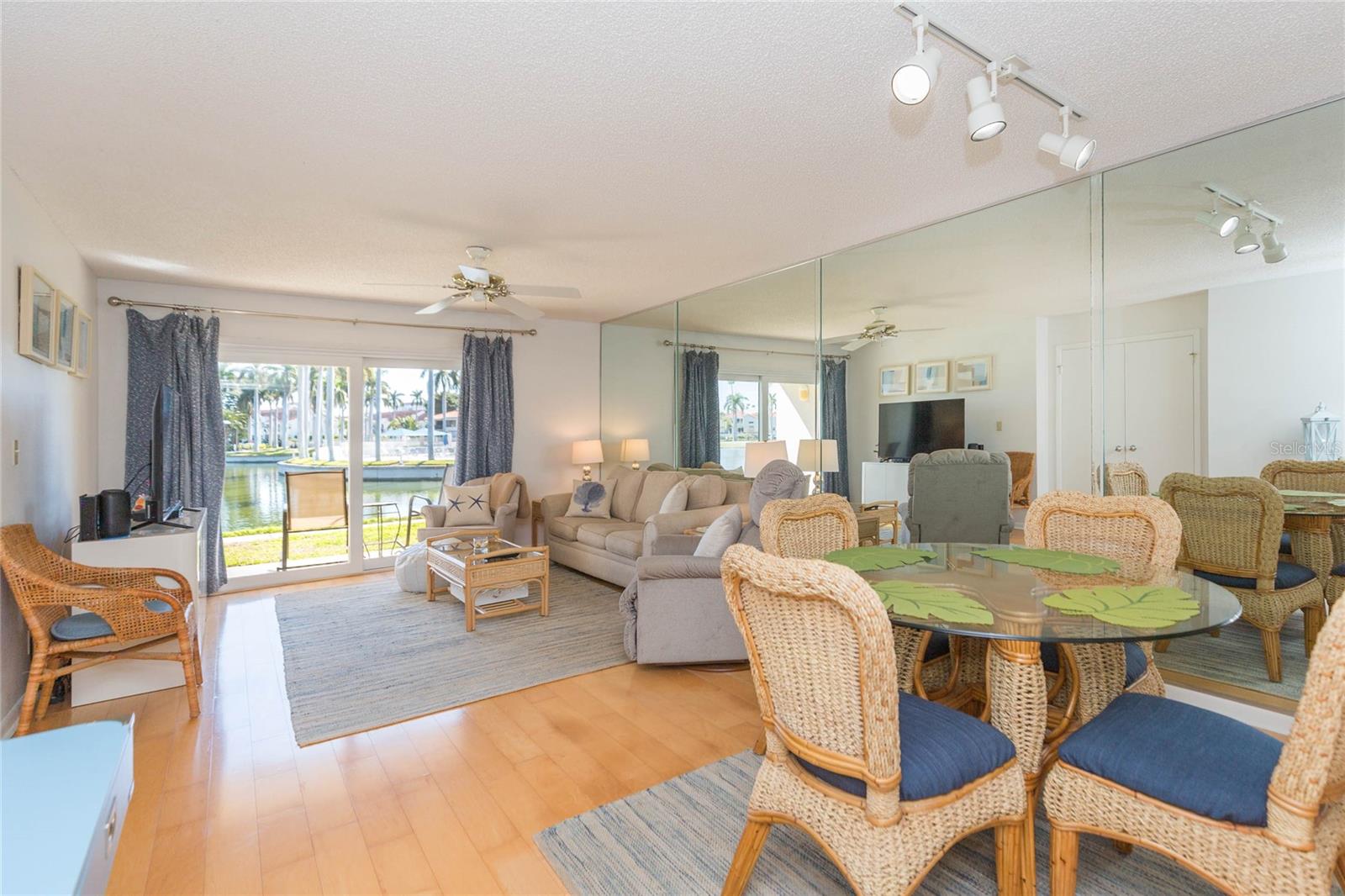 Image 7 of 36 For 6080 Bahia Del Mar Circle 113