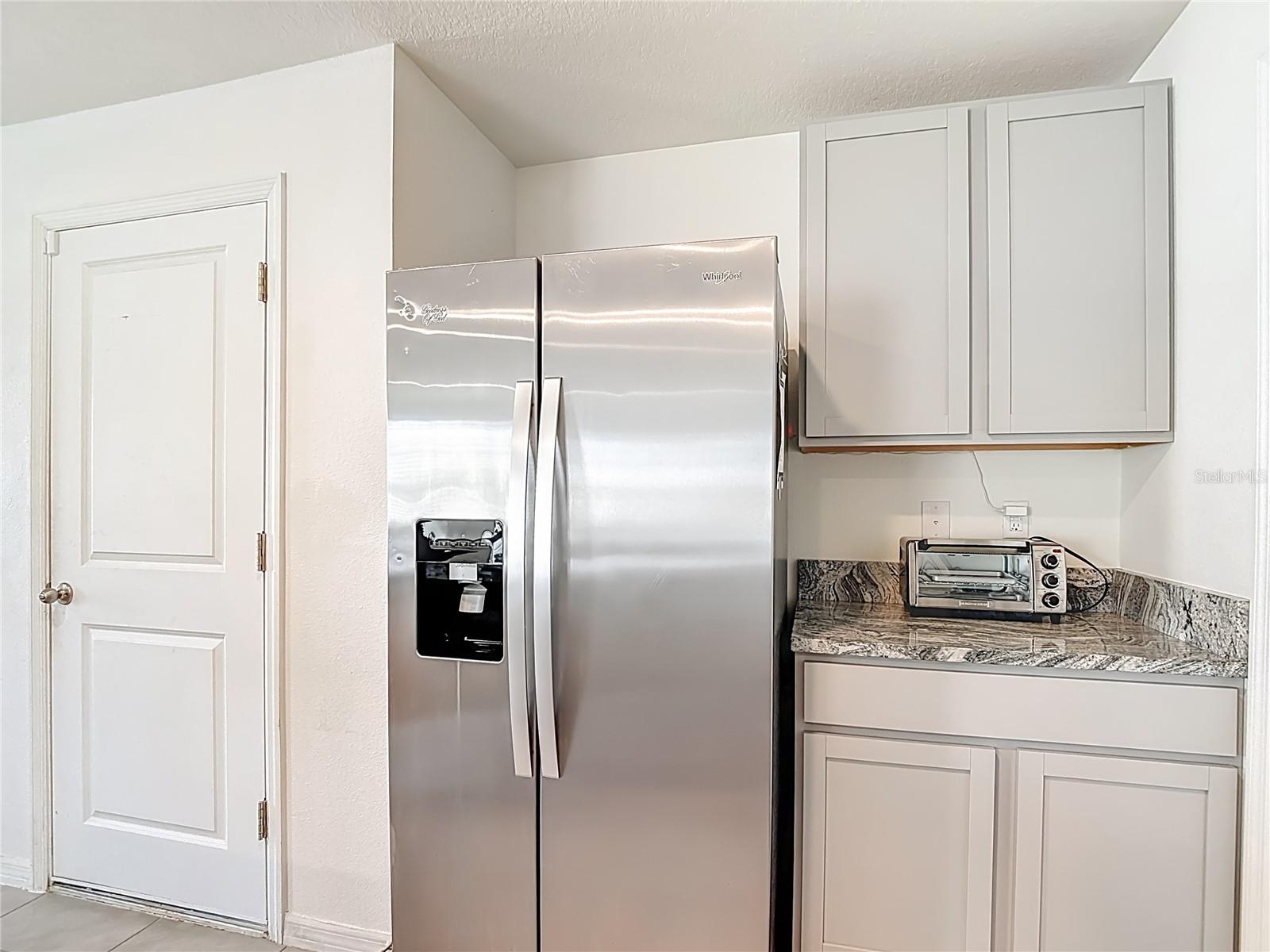 Listing photo id 10 for 7530 Broad Pointe Drive