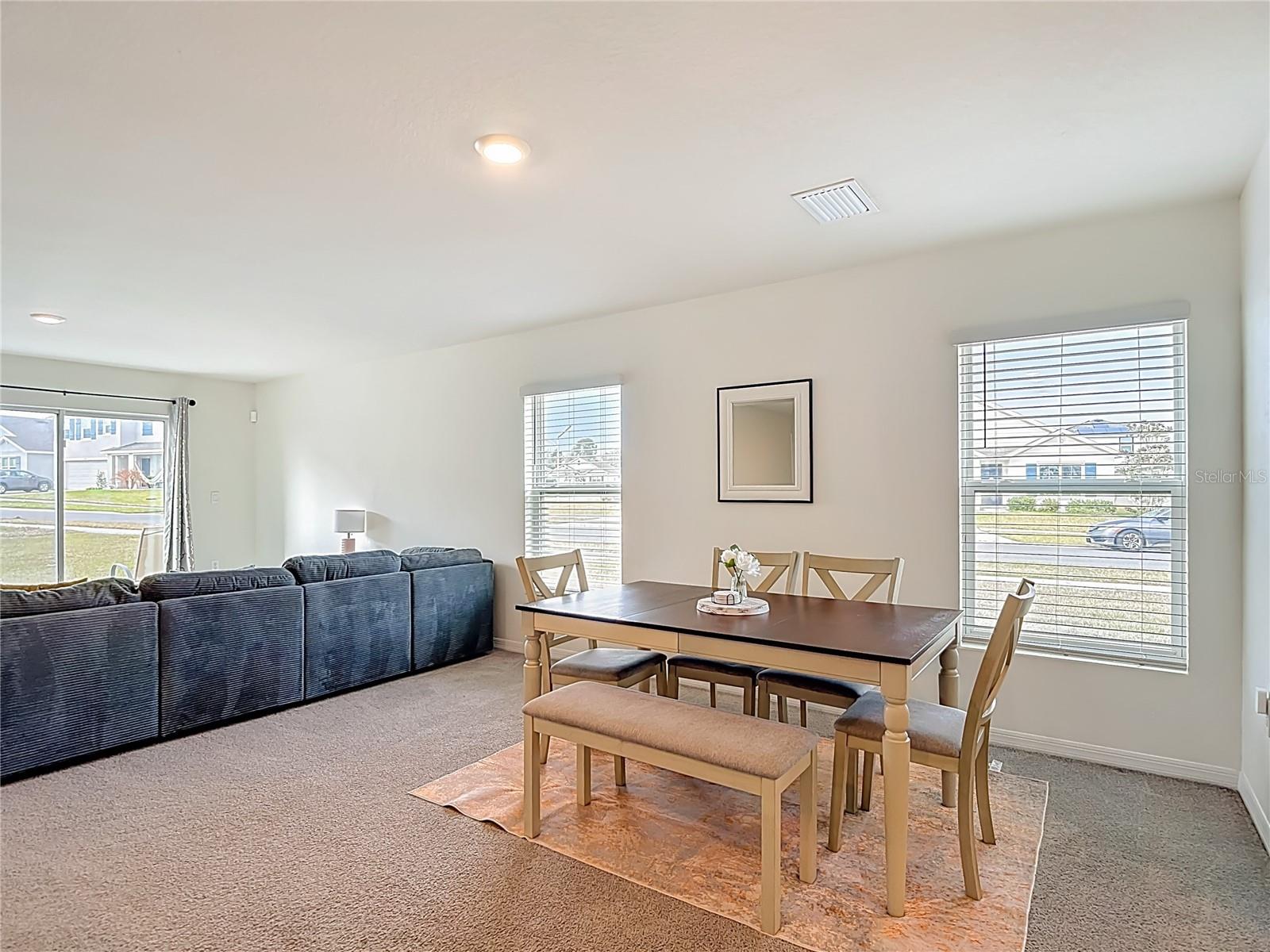 Listing photo id 15 for 7530 Broad Pointe Drive