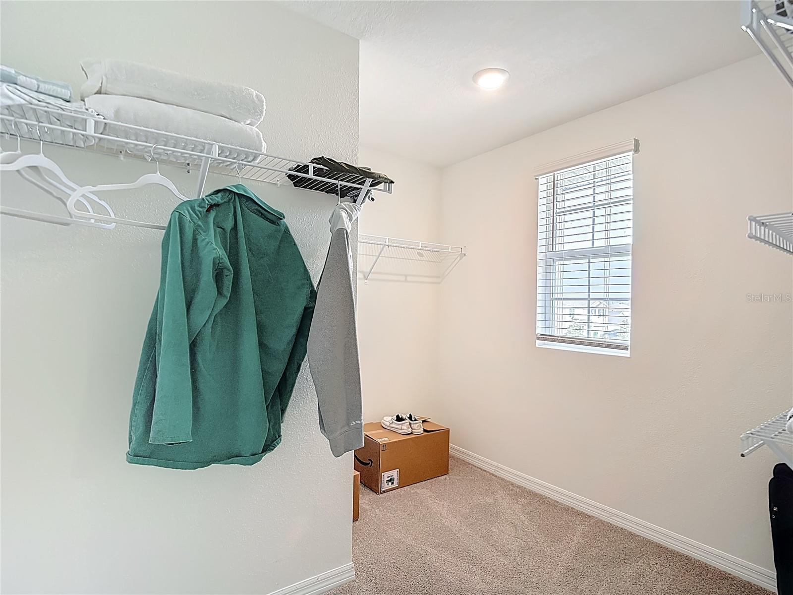 Listing photo id 31 for 7530 Broad Pointe Drive