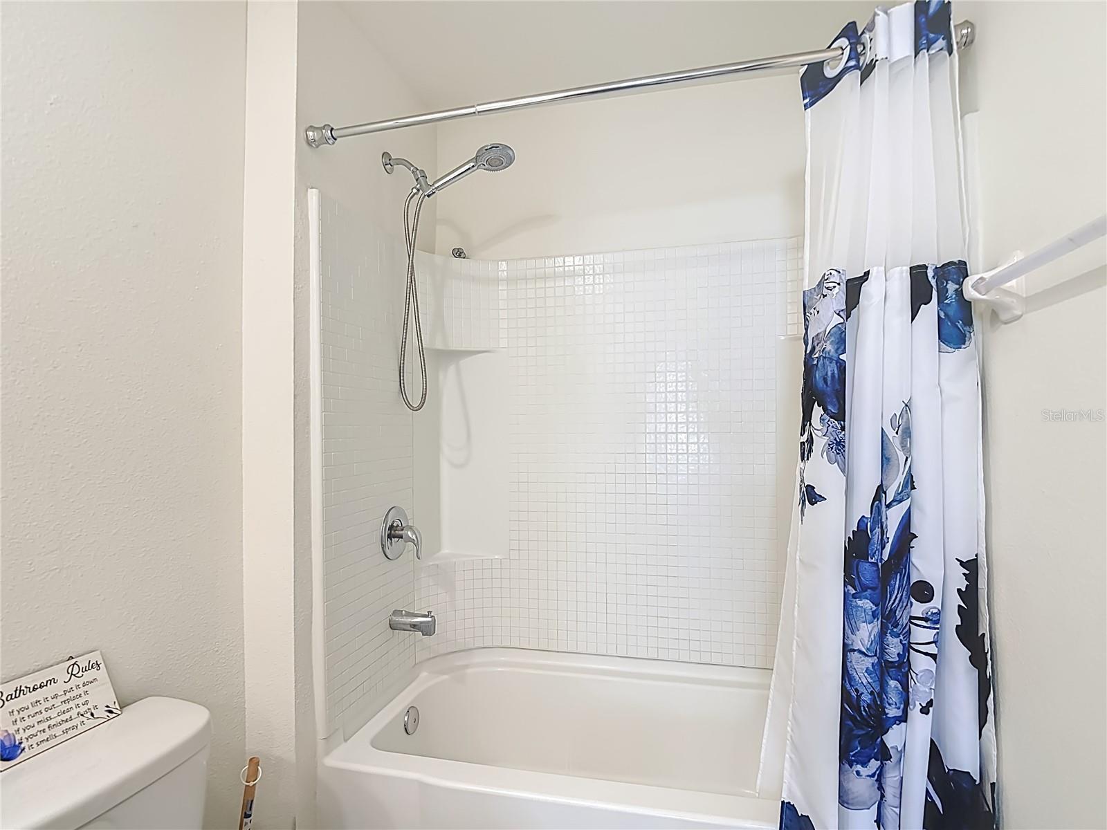 Listing photo id 41 for 7530 Broad Pointe Drive