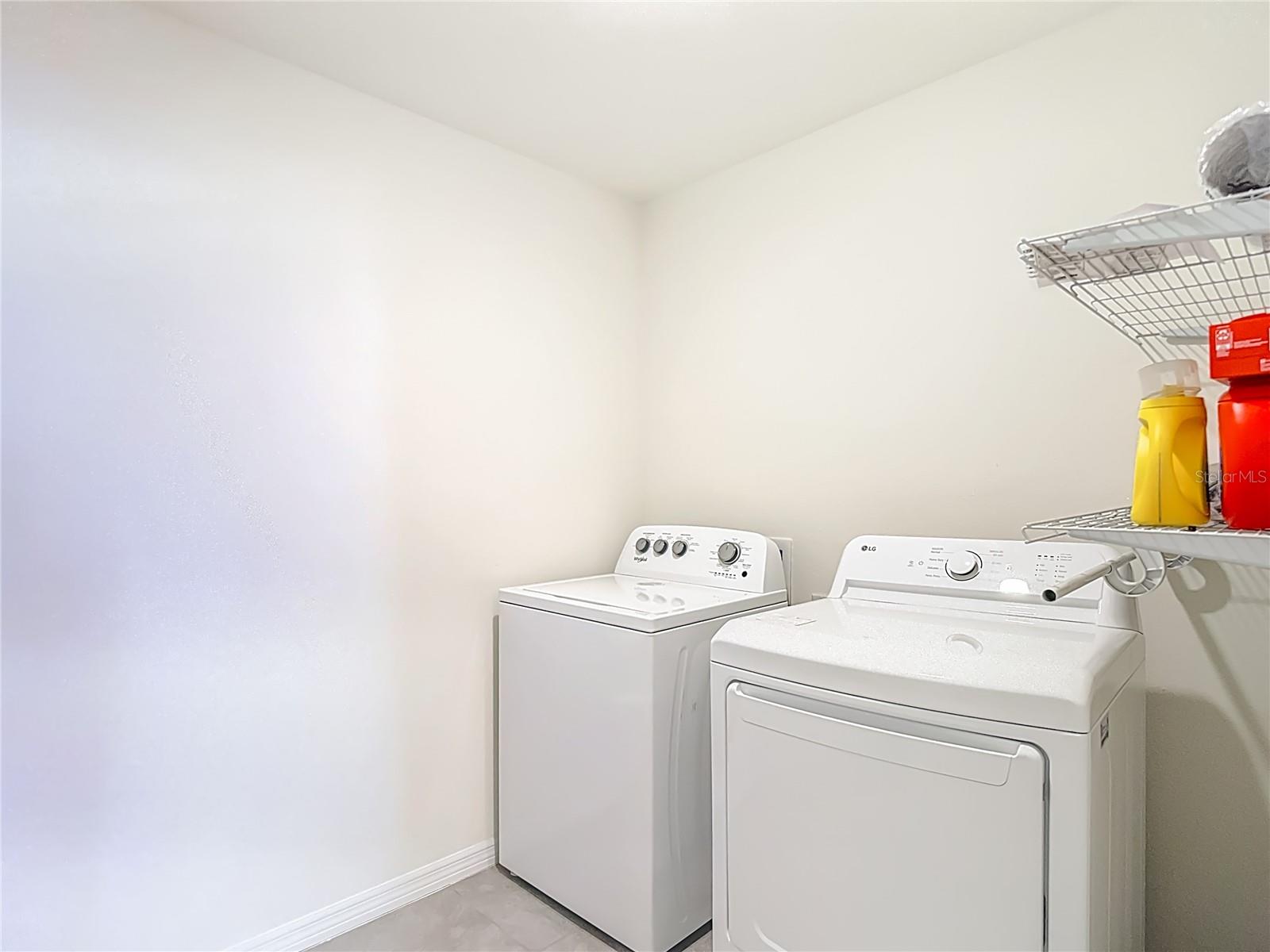 Listing photo id 43 for 7530 Broad Pointe Drive