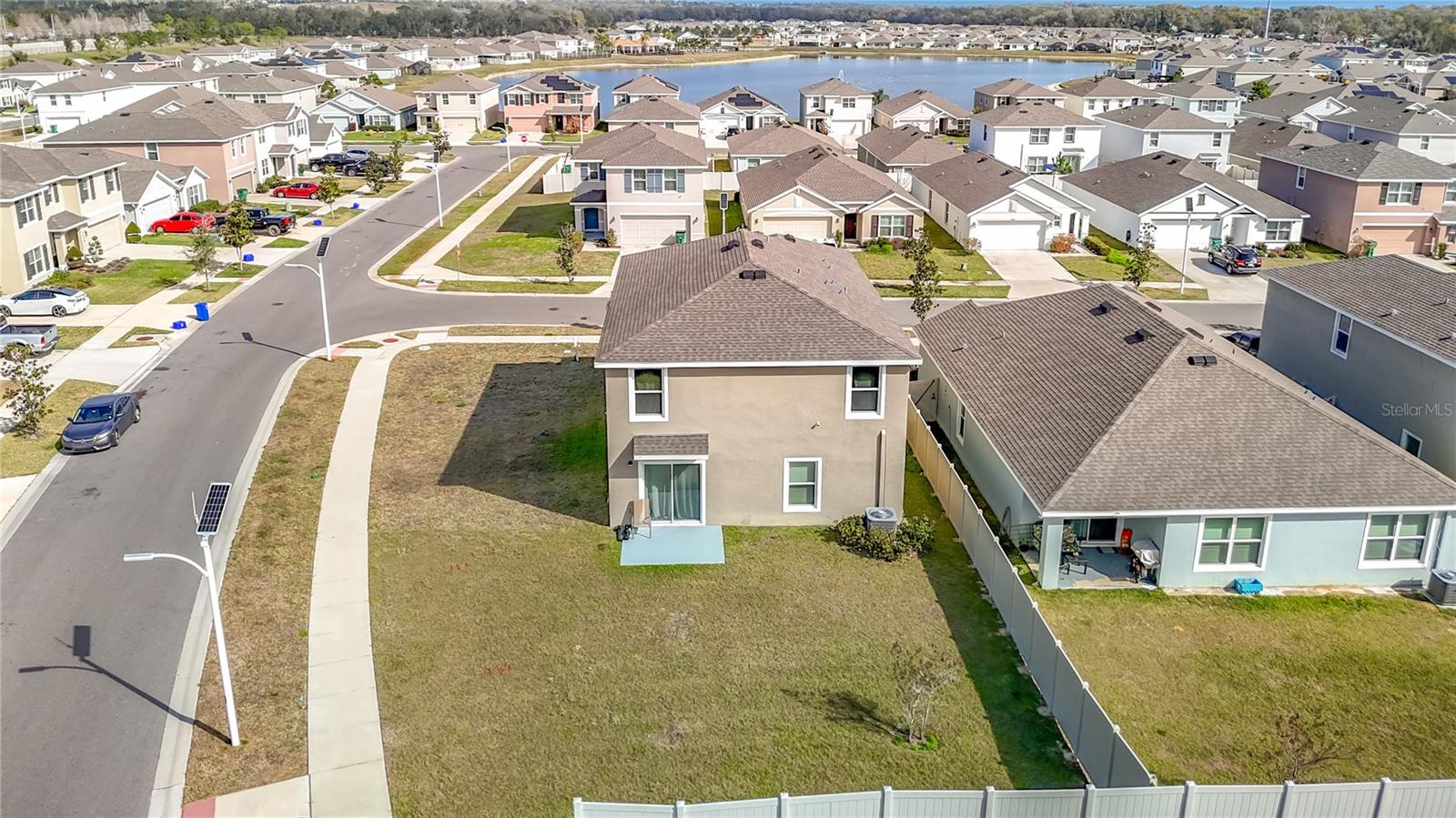 Listing photo id 47 for 7530 Broad Pointe Drive