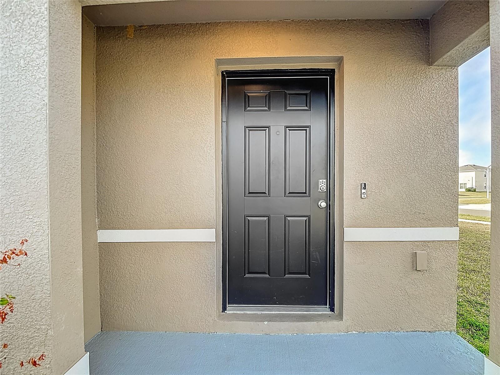 Listing photo id 3 for 7530 Broad Pointe Drive