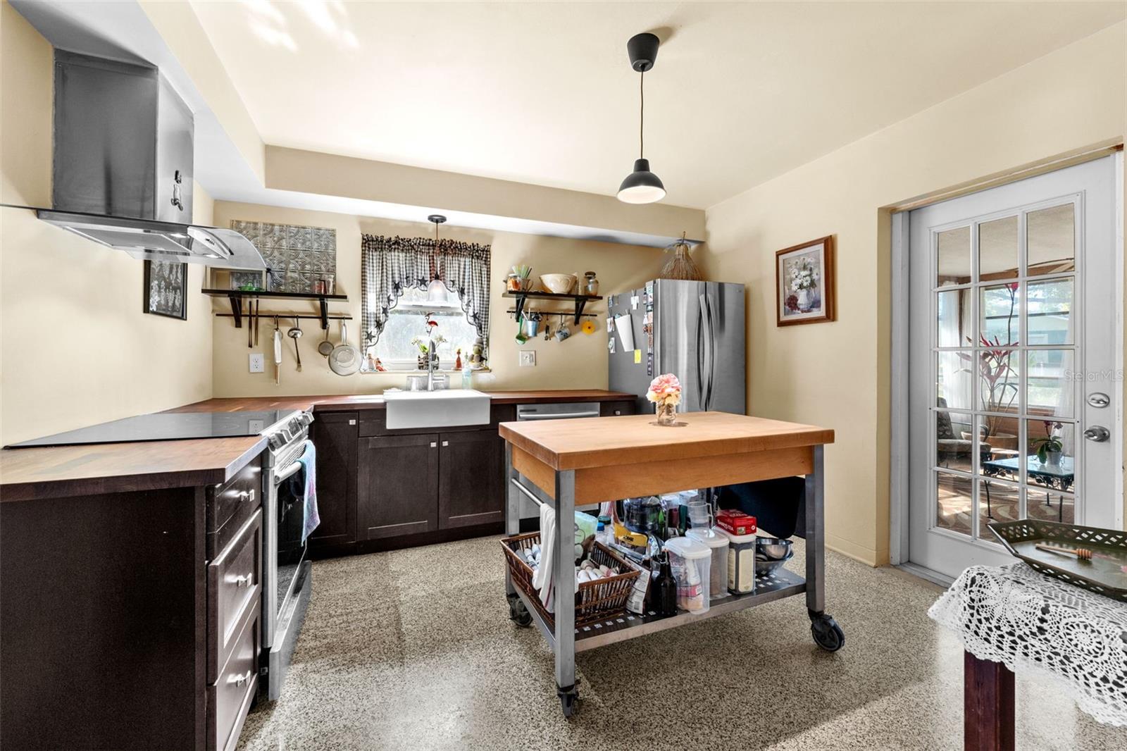 Image 8 of 28 For 701 52nd Avenue S