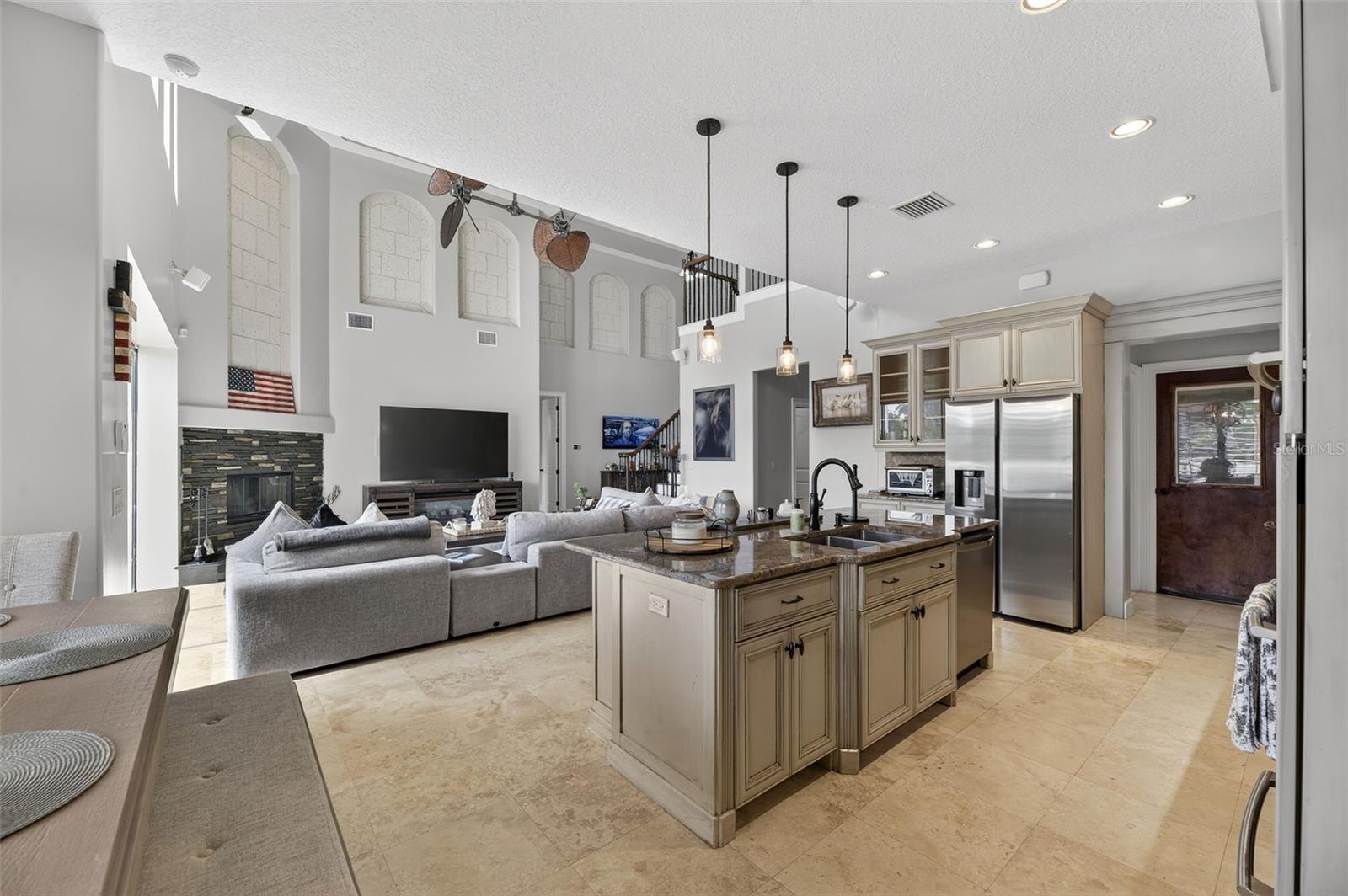 Image 19 of 100 For 912 Symphony Beach Lane