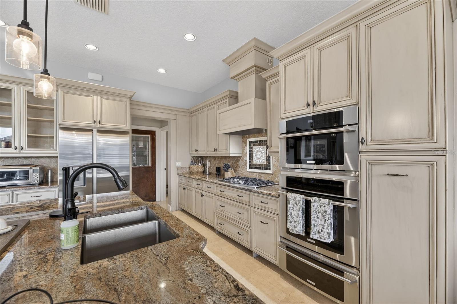 Image 21 of 100 For 912 Symphony Beach Lane