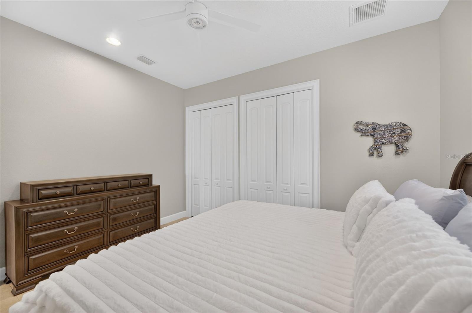 Image 52 of 100 For 912 Symphony Beach Lane