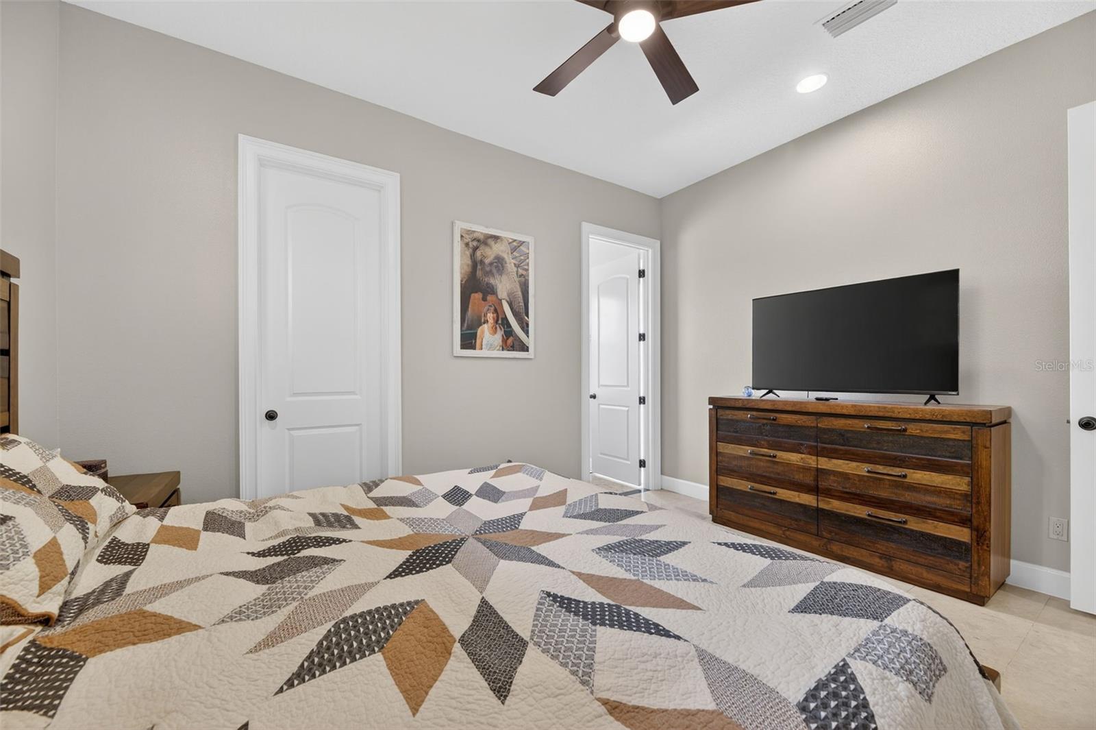 Image 56 of 100 For 912 Symphony Beach Lane