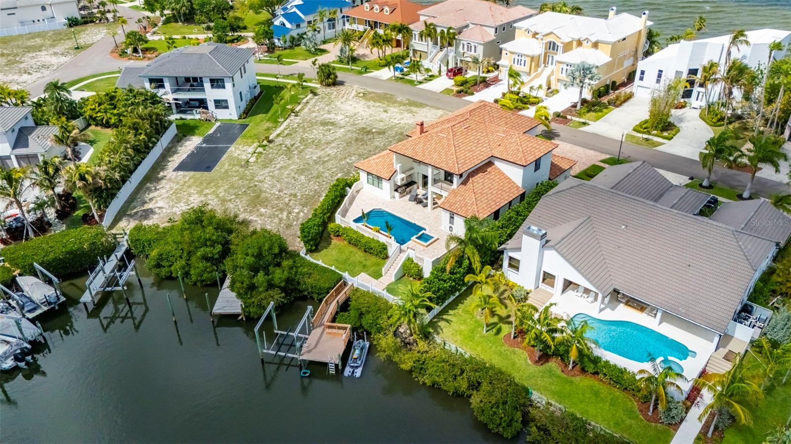 Image 87 of 100 For 912 Symphony Beach Lane