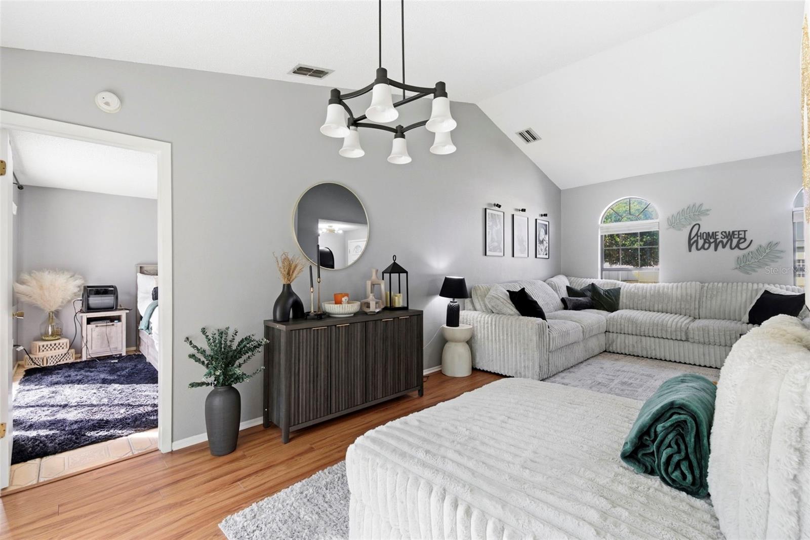 Image 17 of 70 For 9108 Tournament Drive