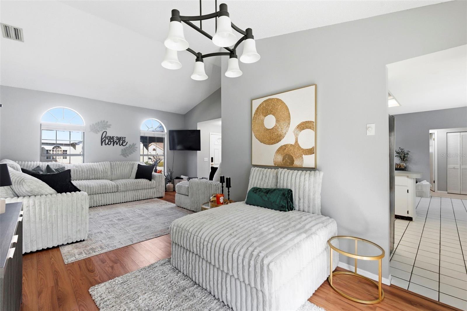 Image 18 of 70 For 9108 Tournament Drive