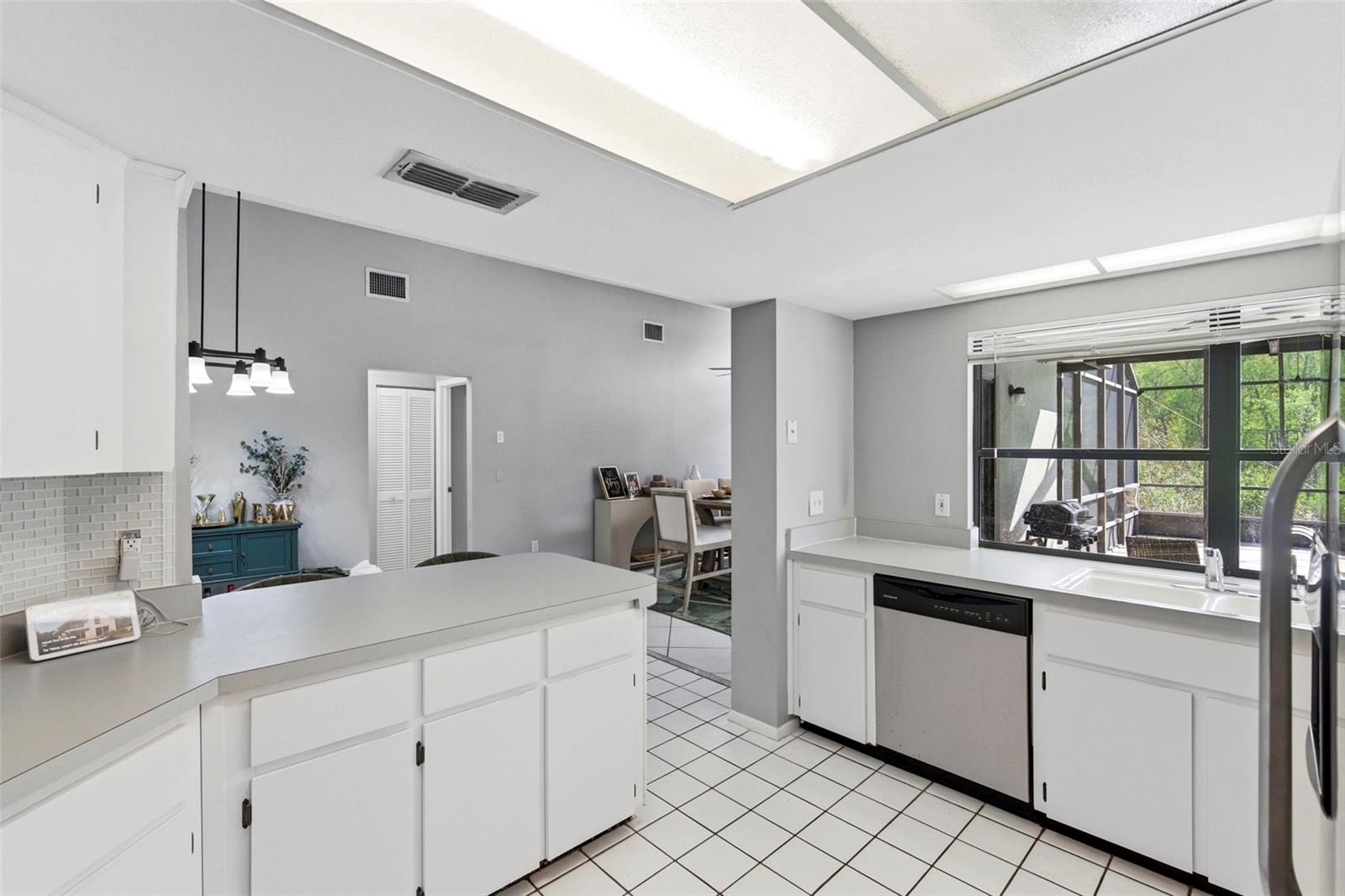 Image 22 of 70 For 9108 Tournament Drive