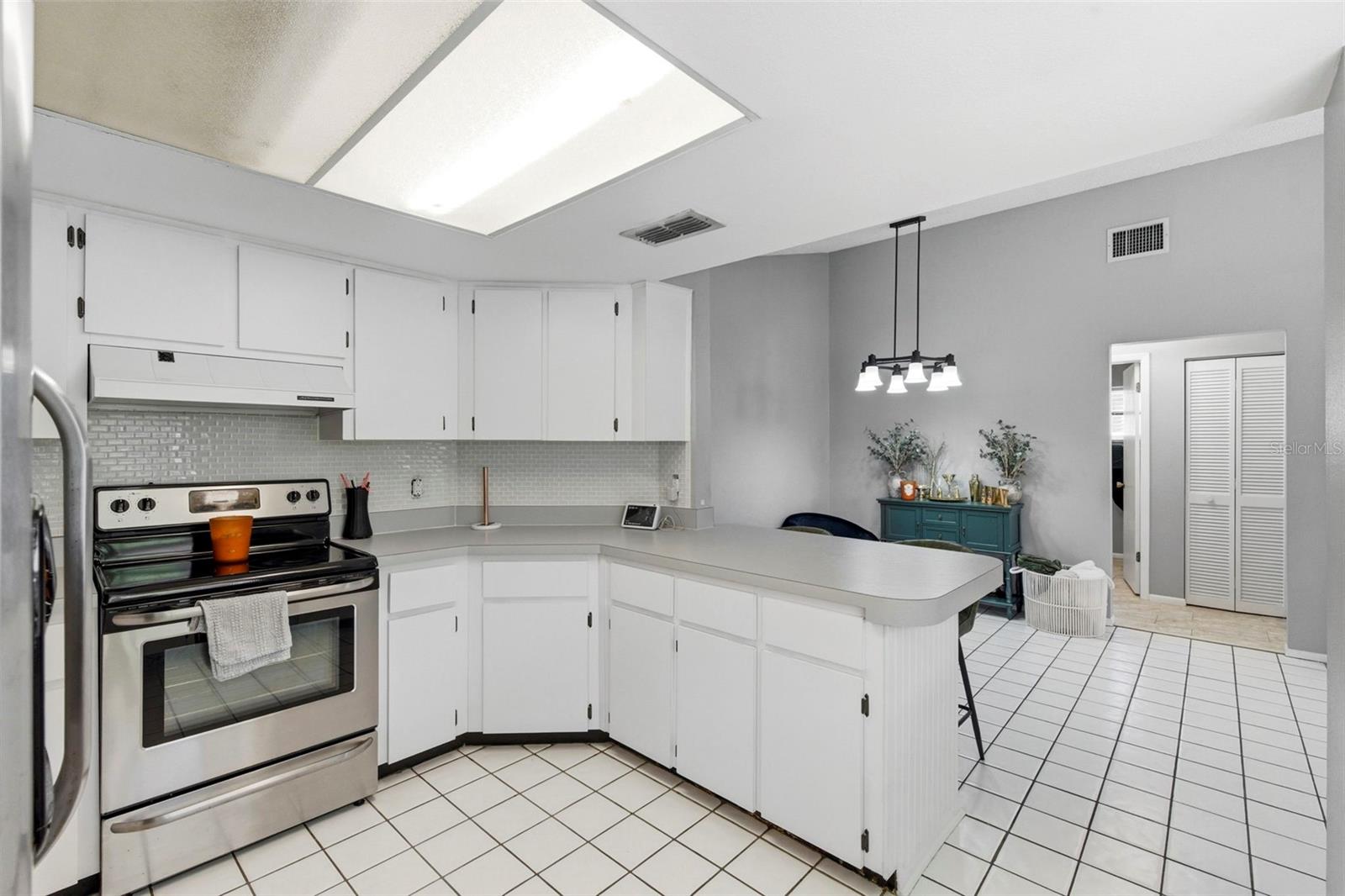 Image 25 of 70 For 9108 Tournament Drive