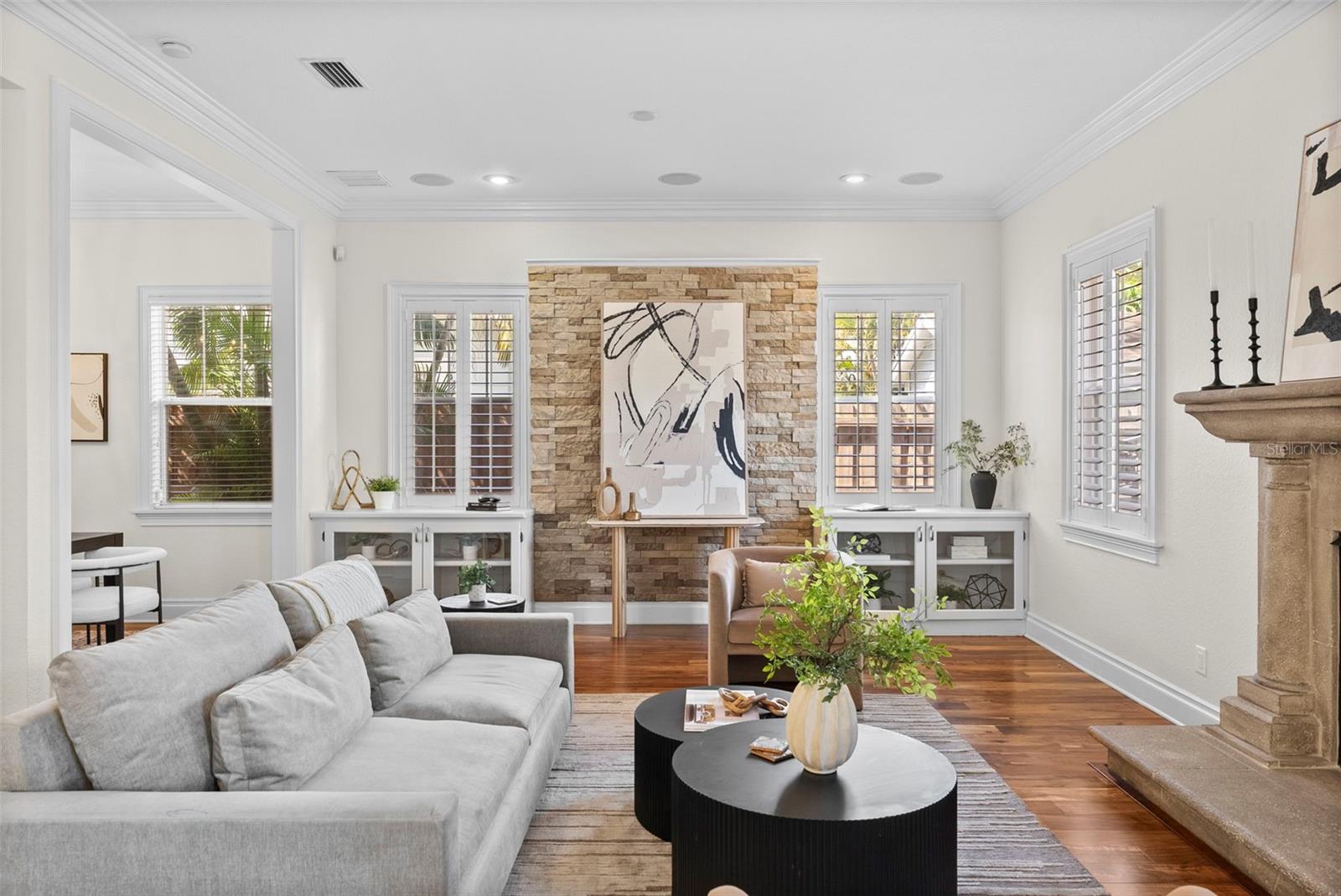 Image 10 of 39 For 2807 Sitios Street