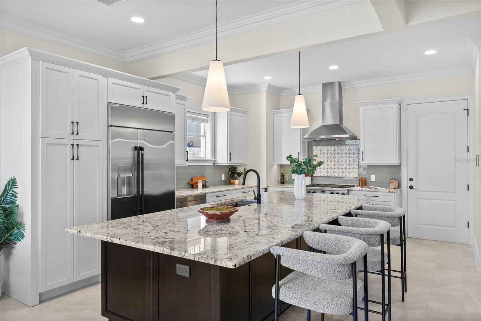 Image 12 of 39 For 2807 Sitios Street