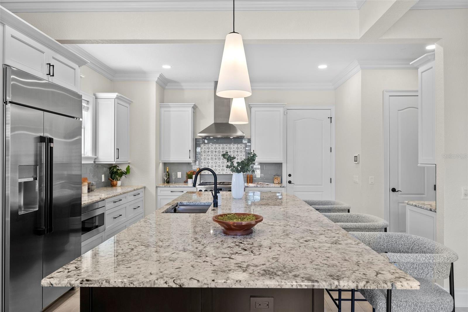 Image 13 of 39 For 2807 Sitios Street