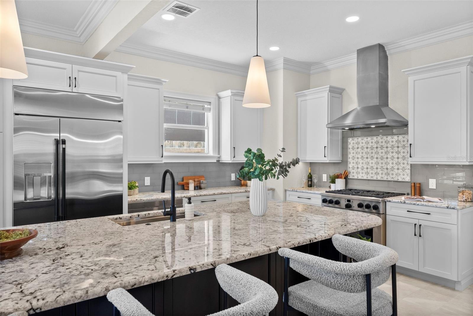 Image 14 of 39 For 2807 Sitios Street