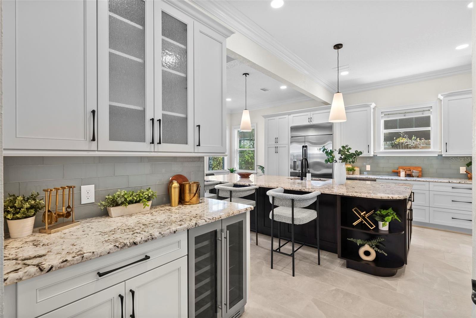 Image 16 of 39 For 2807 Sitios Street