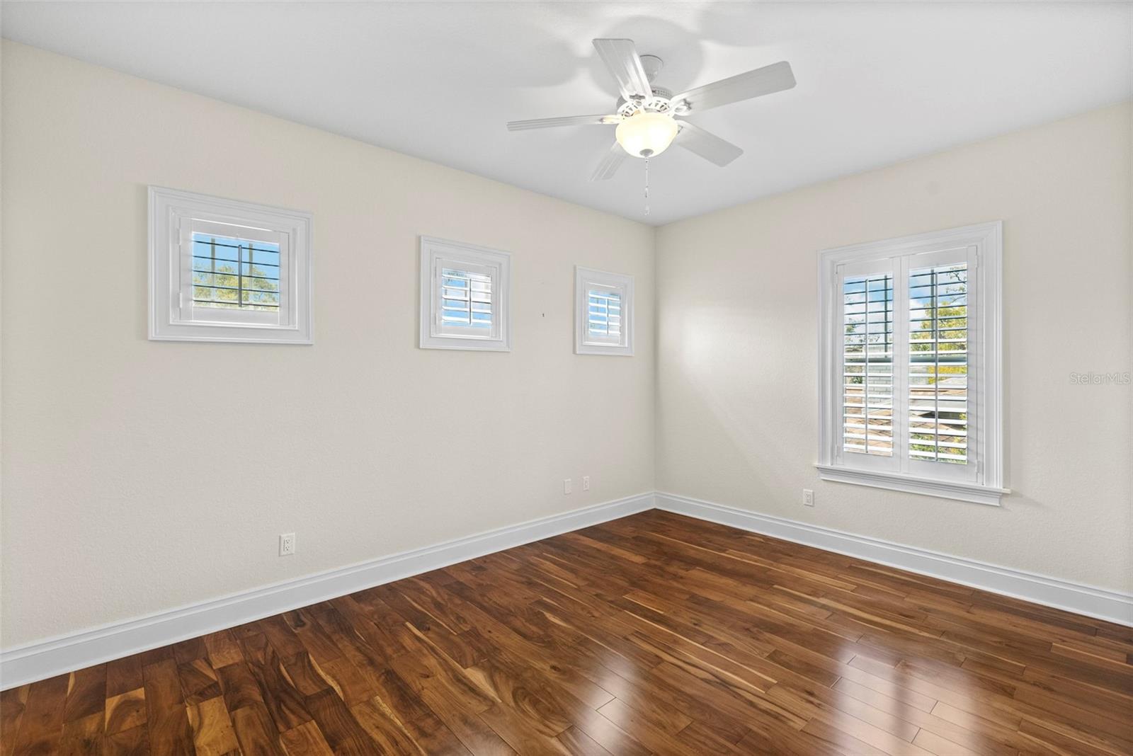 Image 30 of 39 For 2807 Sitios Street