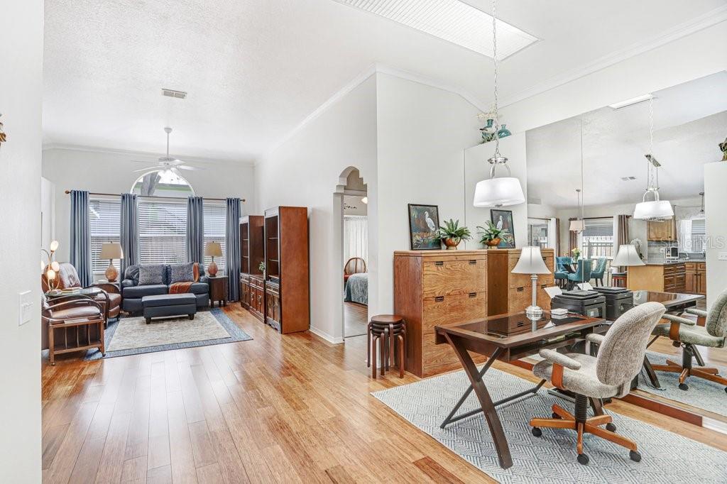 Image 18 of 32 For 28912 Burke Mill Place