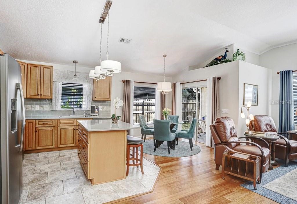 Image 4 of 32 For 28912 Burke Mill Place