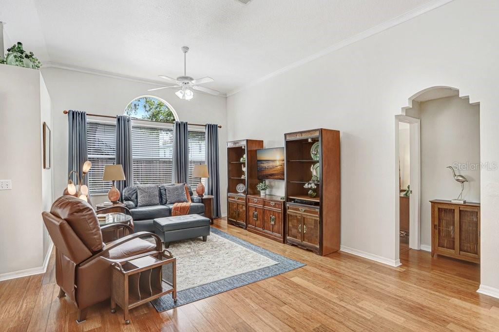 Image 8 of 32 For 28912 Burke Mill Place