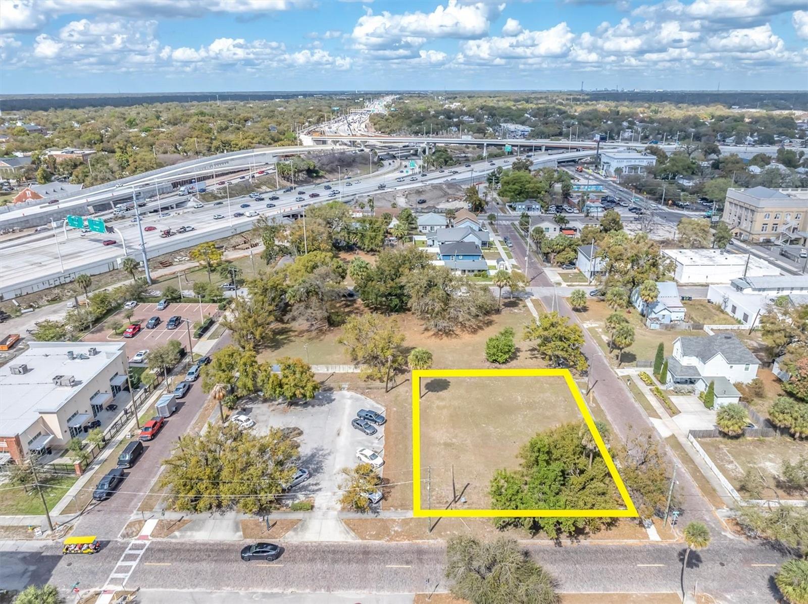 Listing photo id 3 for 1802 Mitchell Avenue