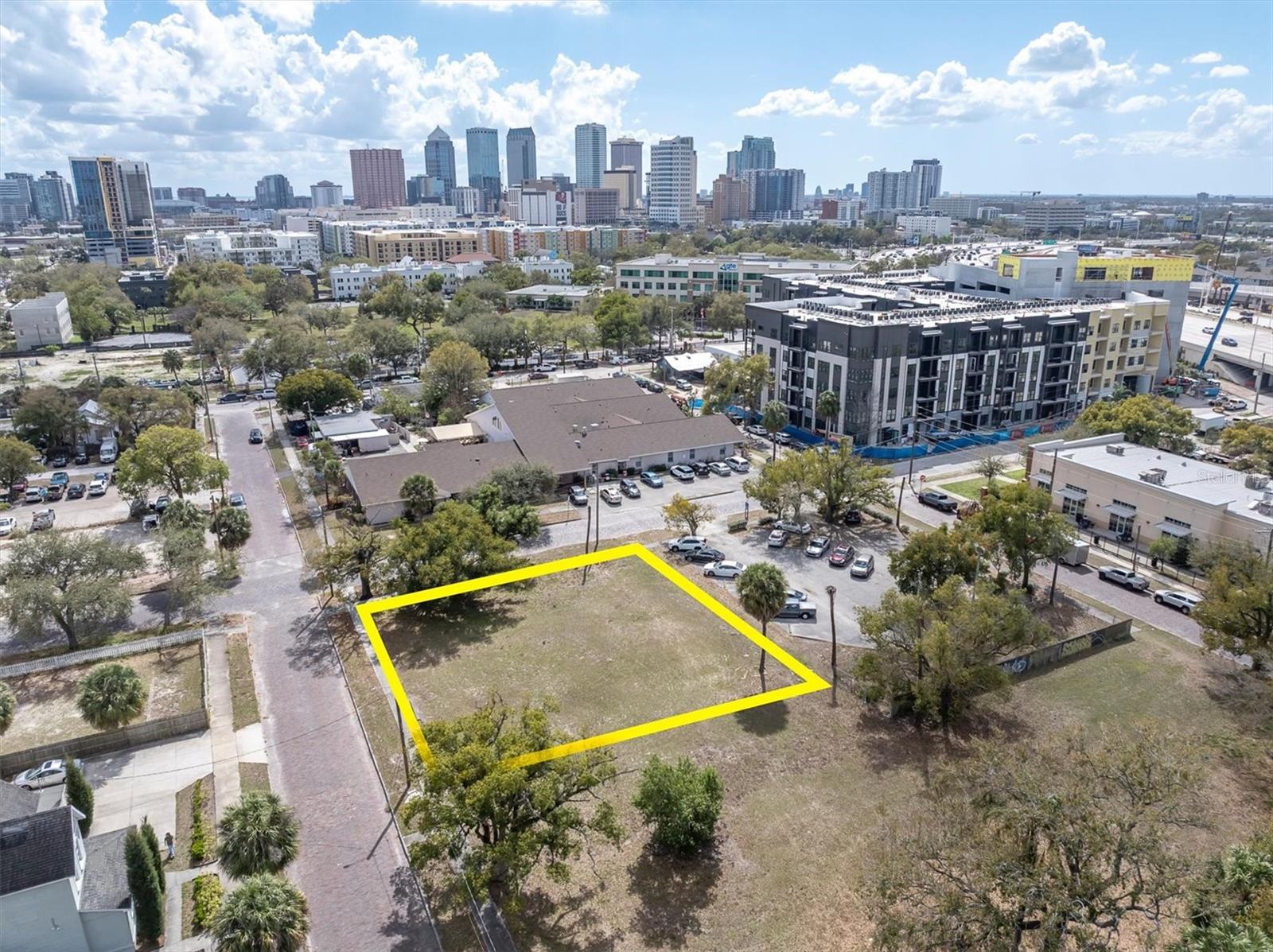 Listing photo id 6 for 1802 Mitchell Avenue