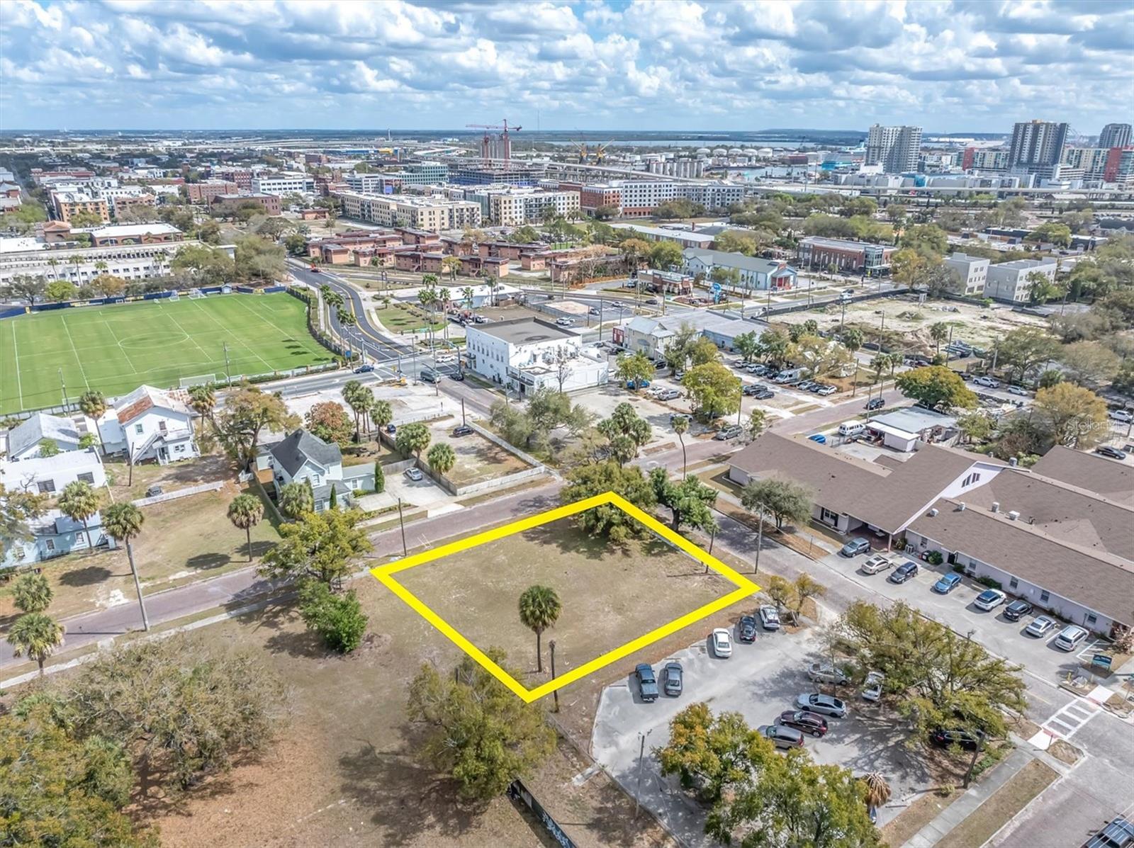 Listing photo id 7 for 1802 Mitchell Avenue