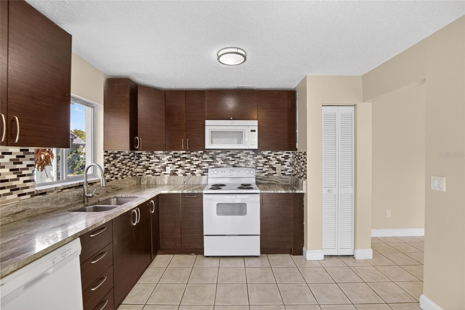 Image 10 of 63 For 2043 Shadow Pine Drive