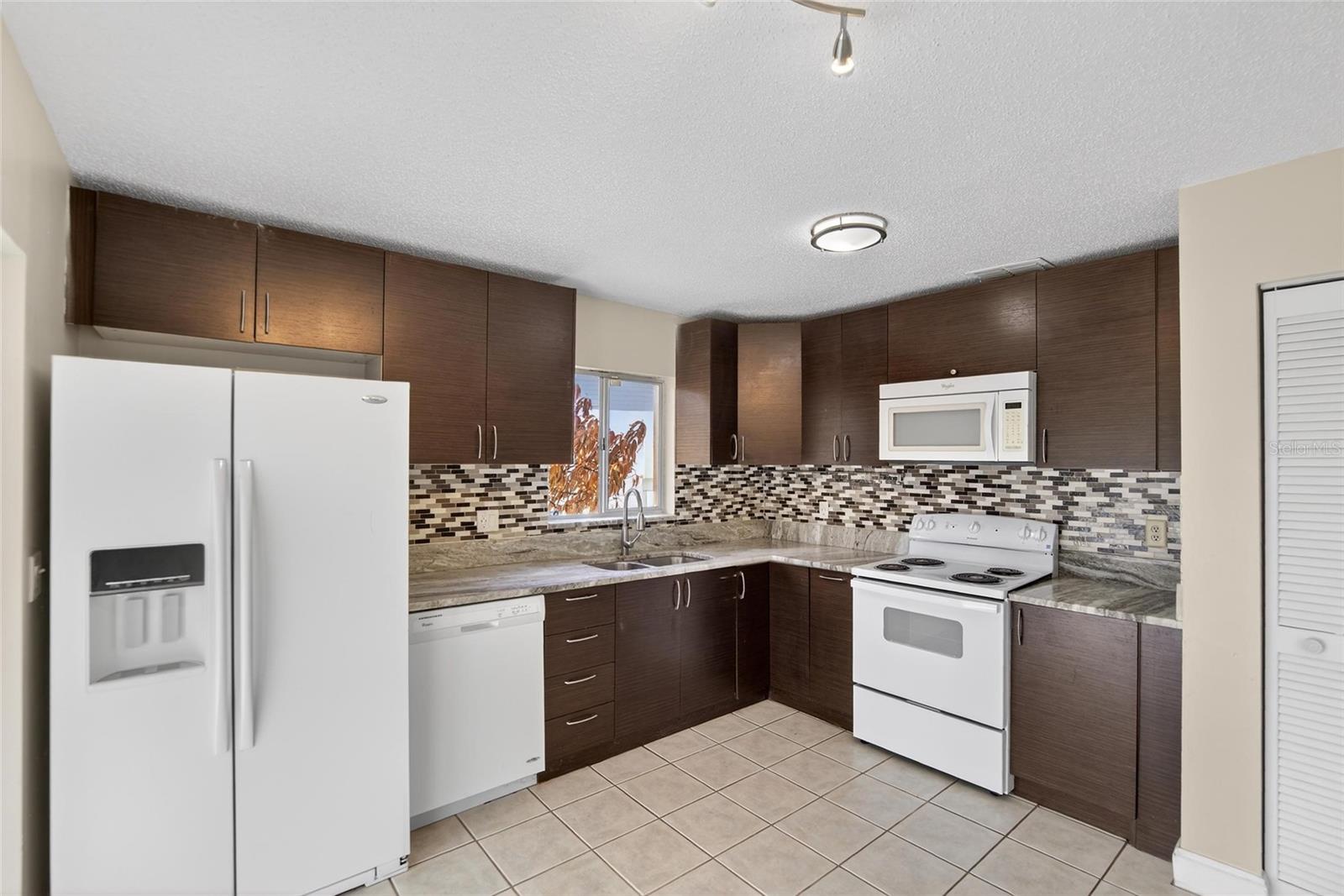 Image 11 of 63 For 2043 Shadow Pine Drive