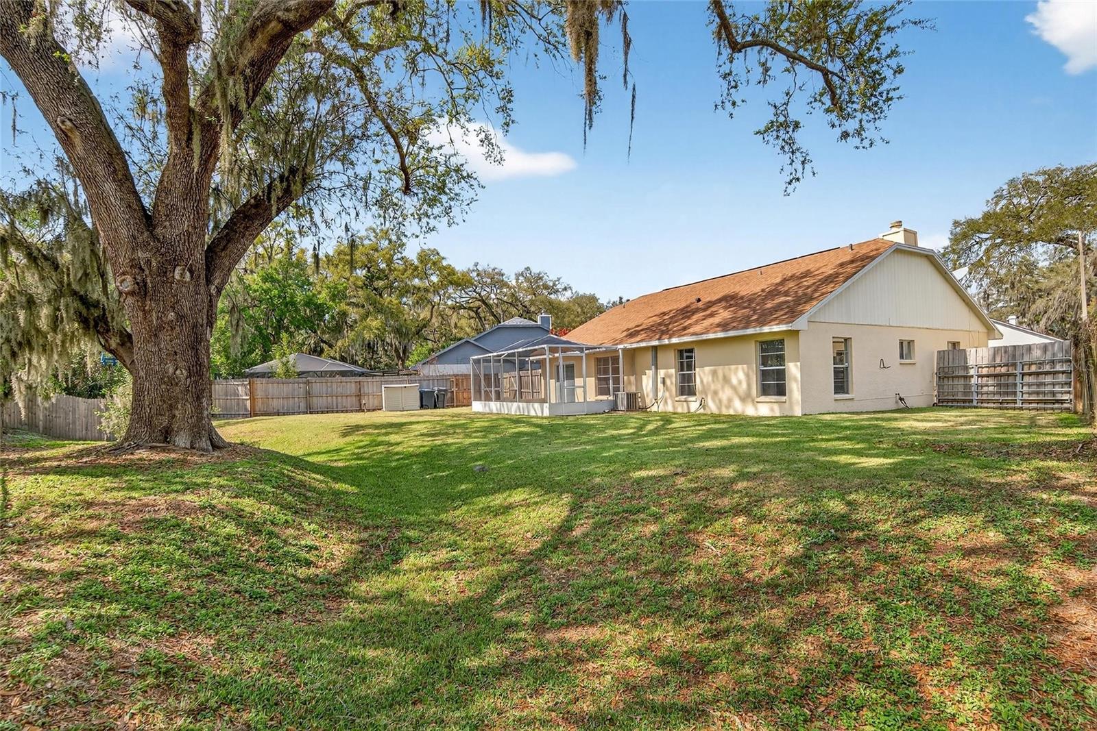 Image 42 of 63 For 2043 Shadow Pine Drive