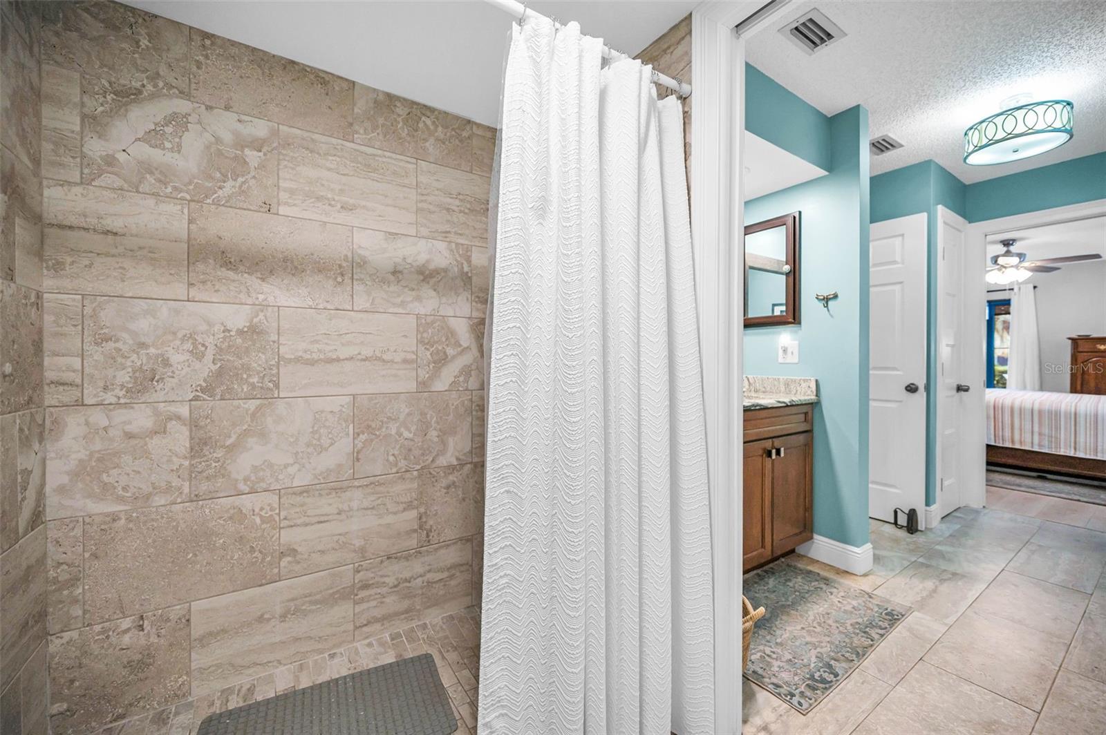 Image 18 of 42 For 190 James Court