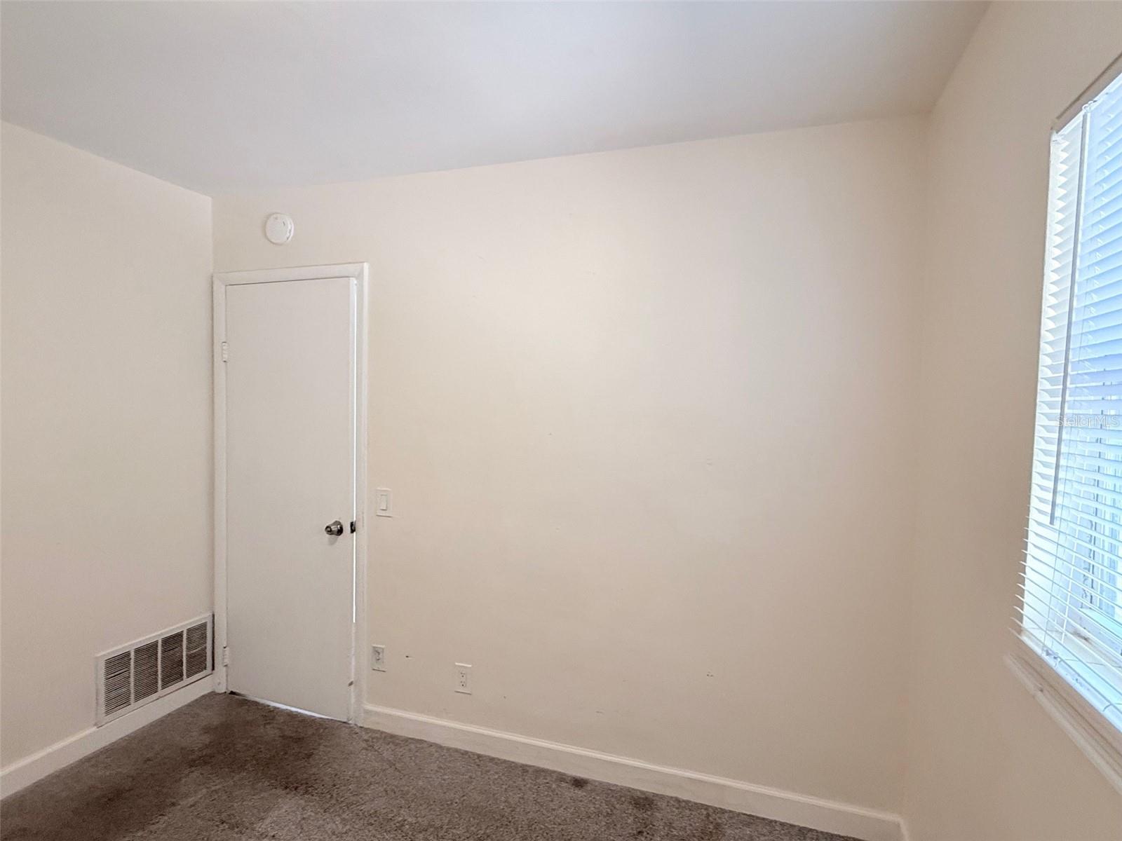 Image 17 of 31 For 1543 43rd Street S