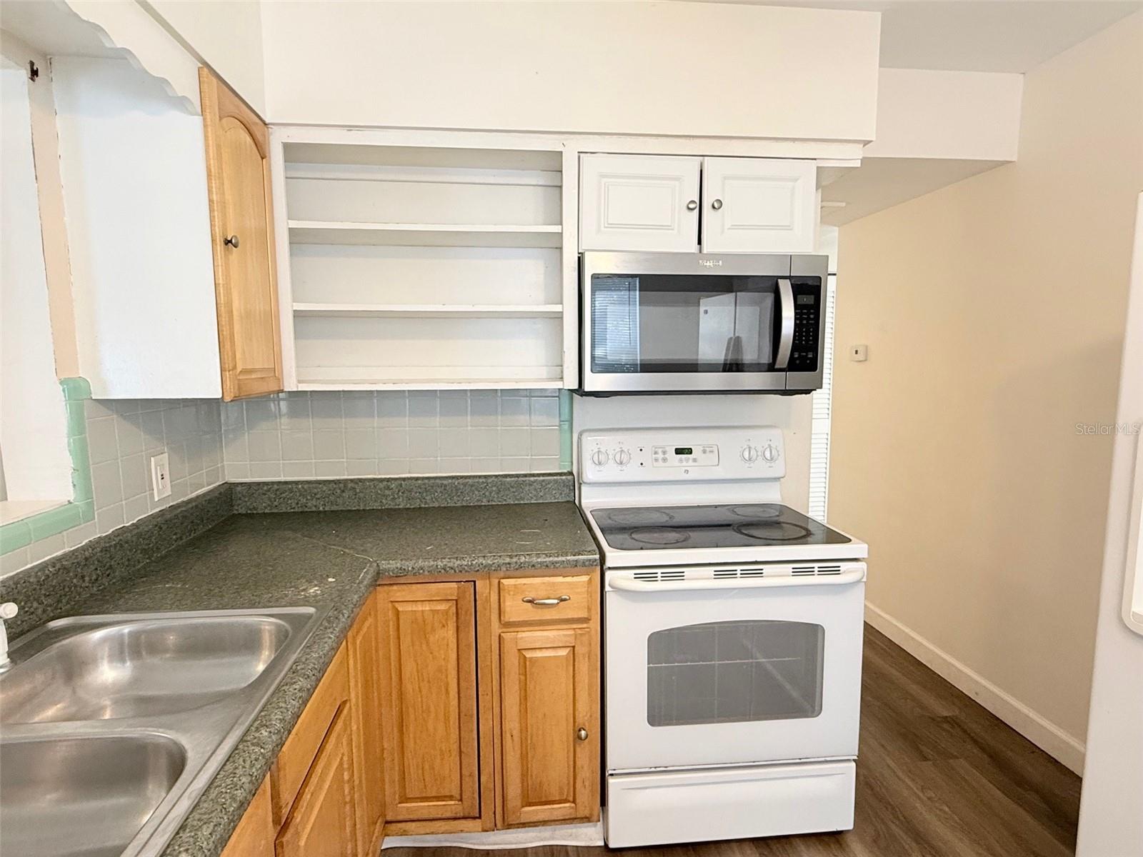 Image 8 of 31 For 1543 43rd Street S